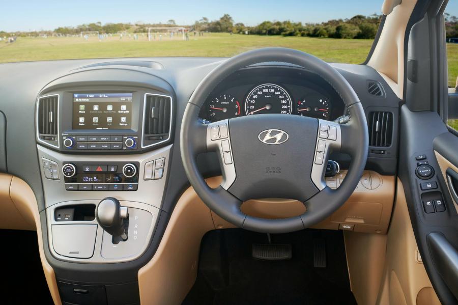 Торпедо Hyundai iMax Elite 2018 года  (фото 7 из 8)